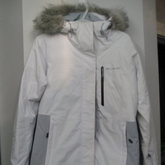Columbia Sportswear Company Jackets & Blazers - Columbia Omni Tech winter coat